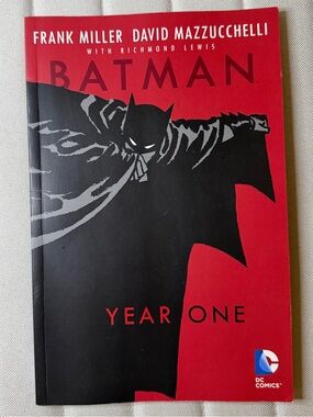 DC Comics Batman Year One Graphic Novel - Red & Black